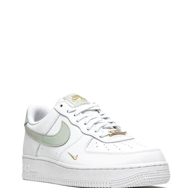 Alternative view of Air Force 1 '07 ESS sneakers