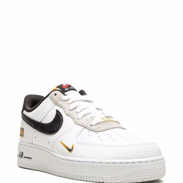 Alternative view of Airforce 1 Ken Griffey