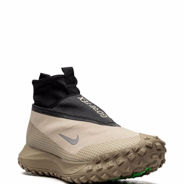 Alternative view of Nike Acg Mountain Fly Goretex Khakii Reflective