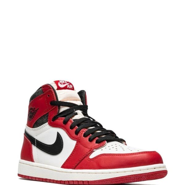 Alternative view of Jordan 1 Lost Found With OG Box