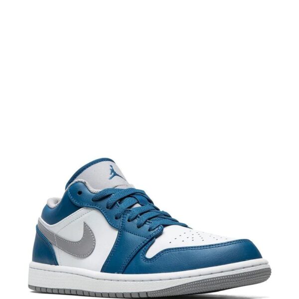 Alternative view of Jordan 1 low True blue