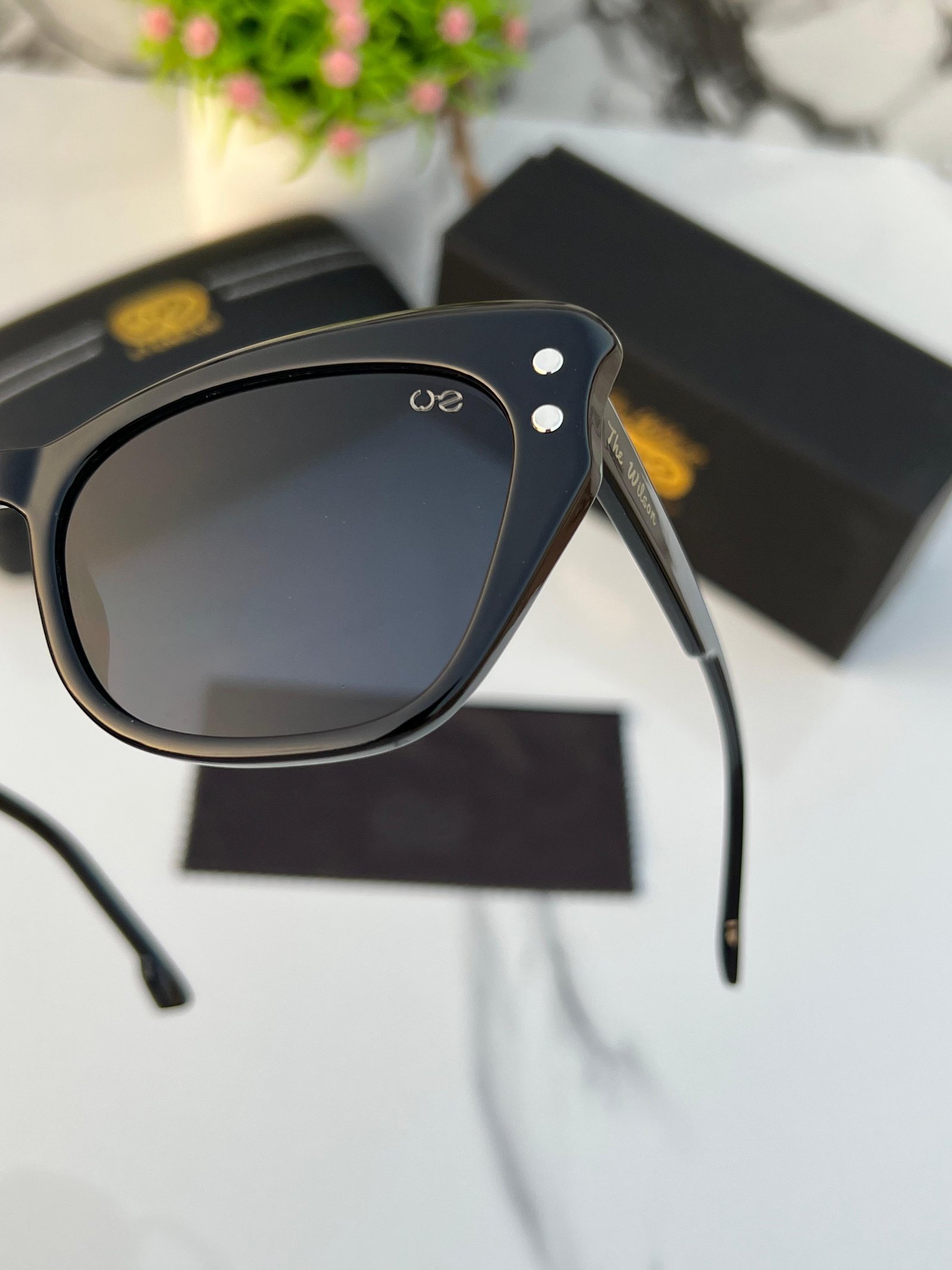 Branded The Wlson Cateye Full Black Sunglasses (With Original Kit) - Image 3