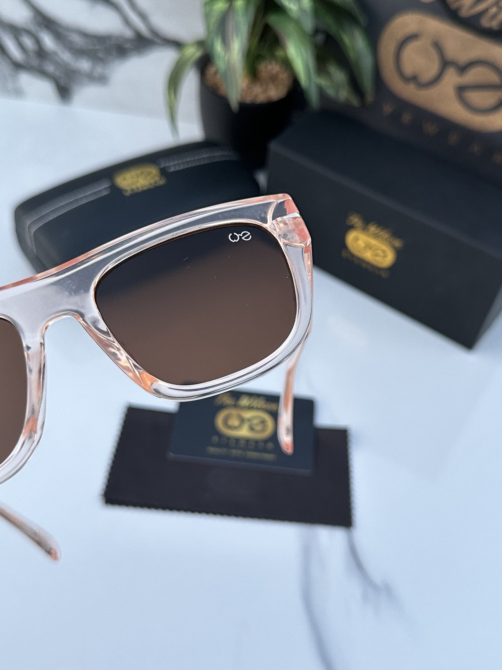 Branded Sunglasses TW 2206 Peach(With Original Kit) - Image 3