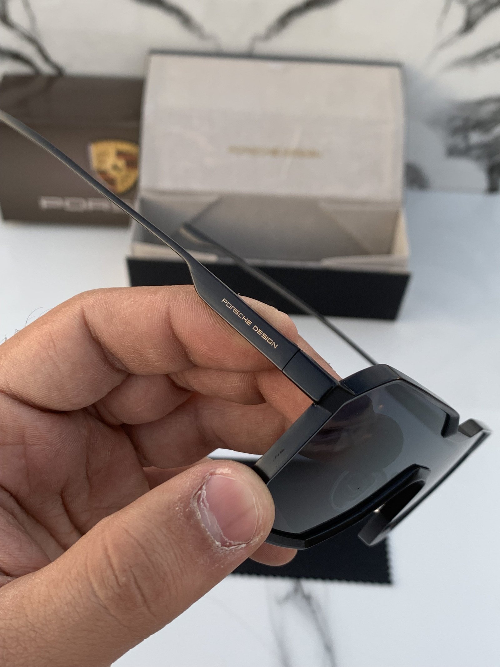 Branded design_98145_full_black Sunglasses (With Original Kit) - Image 2