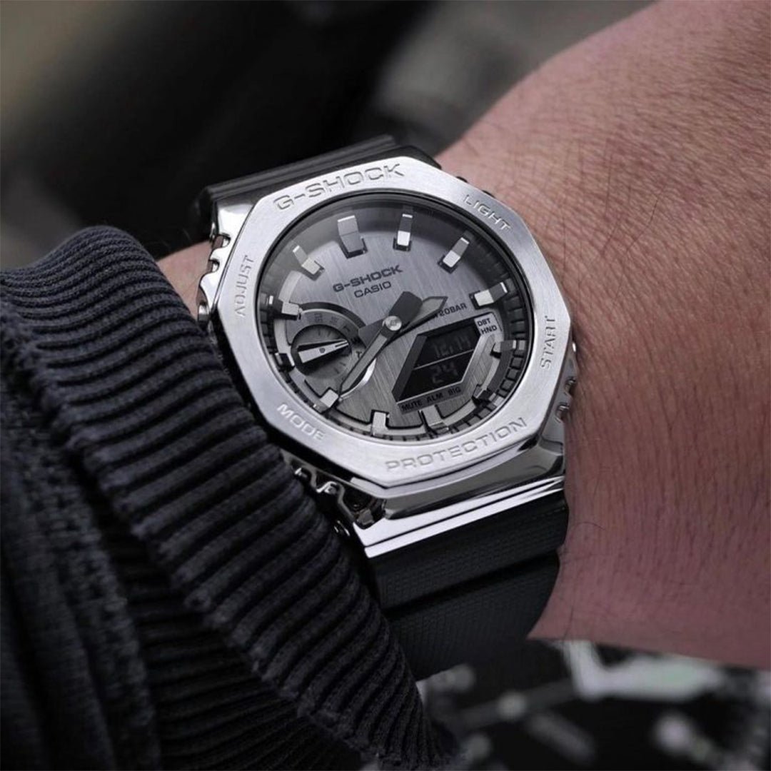 G-SHOCK GM 2100 SILVER BLACK PRIMIUM QUILTY WATCH - Image 2