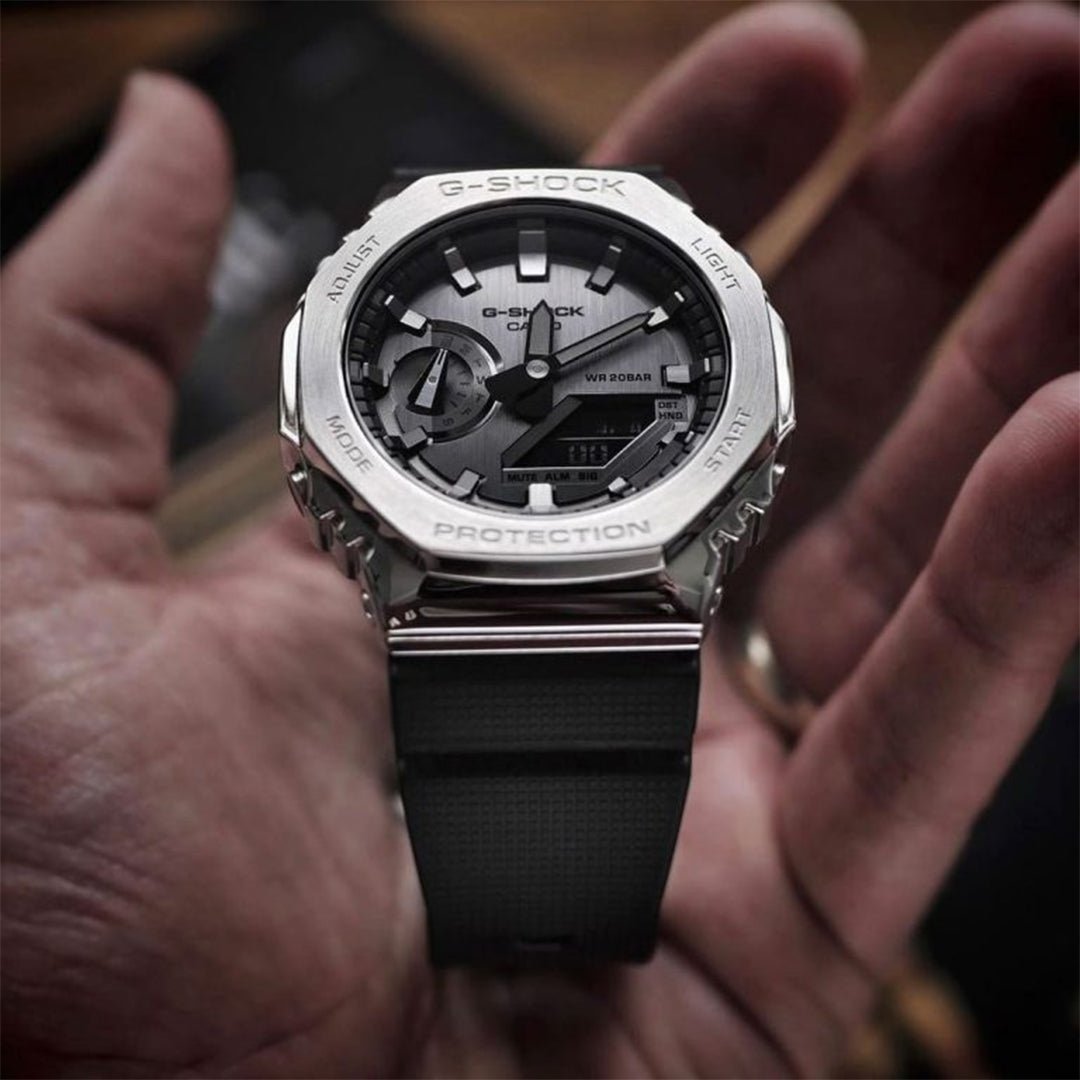 G-SHOCK GM 2100 SILVER BLACK PRIMIUM QUILTY WATCH - Image 3