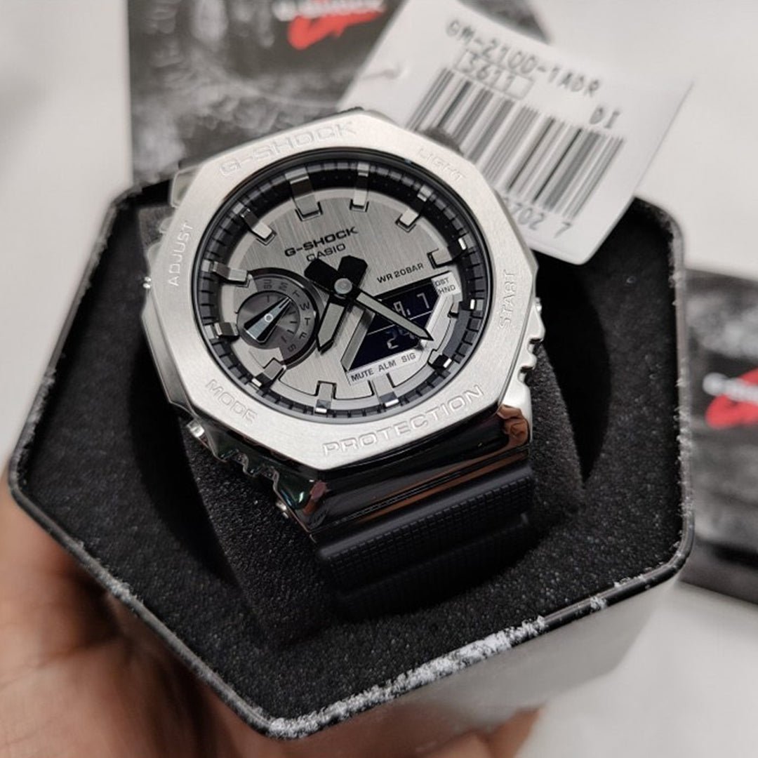 G-SHOCK GM 2100 SILVER BLACK PRIMIUM QUILTY WATCH - Image 5