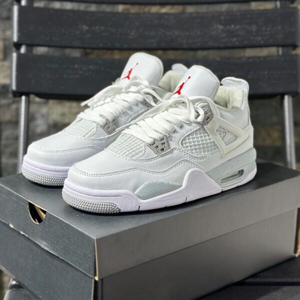 Alternative view of NIKE AIR JORDAN RETRO 4