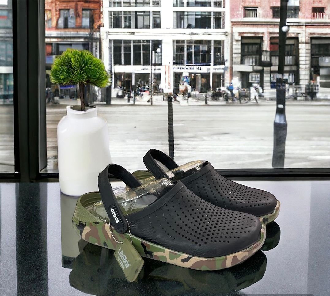 CROCS LITERIDE CAMO CLOG SANDAL - Image 3
